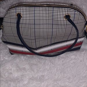 Tommy Hilfiger bag